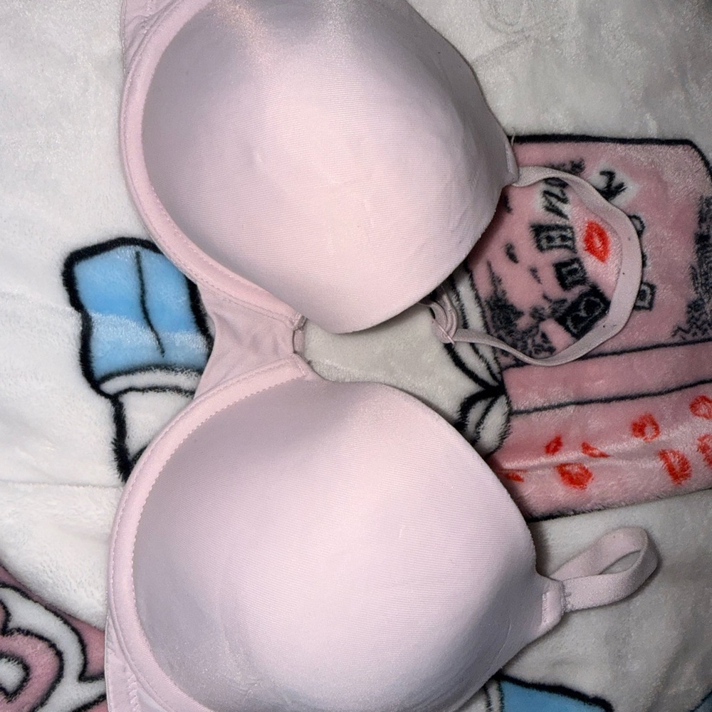 PINK Victoria's Secret Light Pink Bra